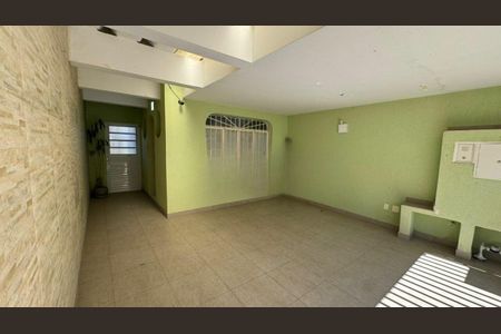 Casa à venda com 136m², 3 quartos e 2 vagas
