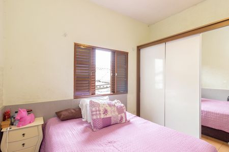 Casa à venda com 70m², 3 quartos e 1 vagaQuarto 2