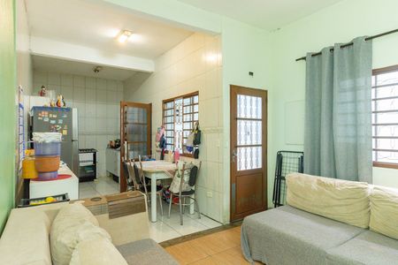 Sala de casa à venda com 3 quartos, 70m² em Jardim Libano, São Paulo