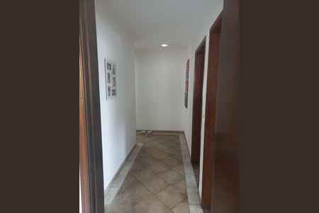 Casa à venda com 300m², 3 quartos e 8 vagas