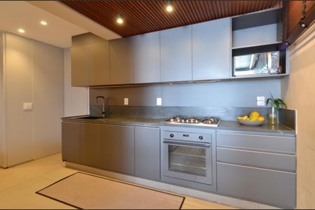 Apartamento à venda com 125m², 2 quartos e 2 vagas Apartamento à venda com 125m², 2 quartos e 2 vagasCozinha