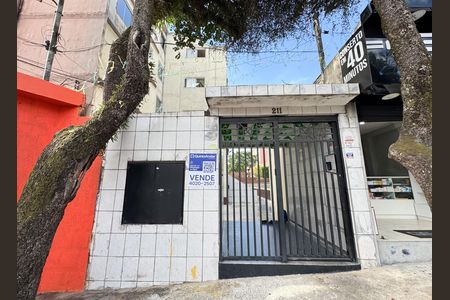 Apartamento à venda com 64m², 3 quartos e sem vaga Apartamento à venda com 64m², 3 quartos e sem vagaFachada