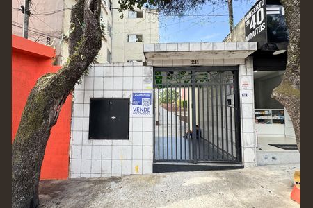 Apartamento à venda com 64m², 3 quartos e sem vaga Apartamento à venda com 64m², 3 quartos e sem vagaFachada