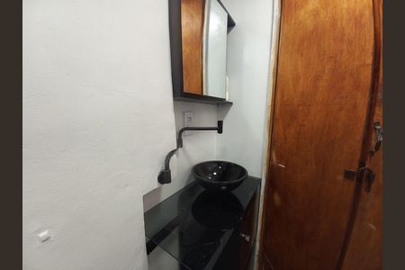 Banheiro de apartamento para alugar com 1 quarto, 24m² em Santa Cecilia, São Paulo