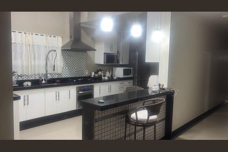 Casa de condomínio à venda com 420m², 3 quartos e 4 vagasCozinha