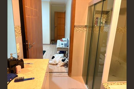 Casa de condomínio à venda com 420m², 3 quartos e 4 vagasBanheiro