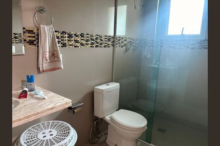 Casa de condomínio à venda com 420m², 3 quartos e 4 vagasBanheiro