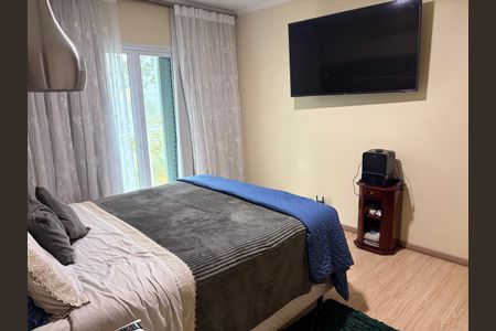 Casa de condomínio à venda com 420m², 3 quartos e 4 vagasQuarto