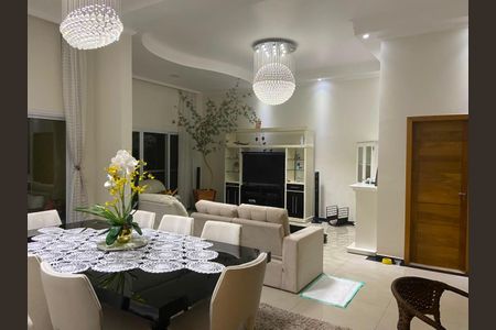Sala de casa de condomínio à venda com 3 quartos, 420m² em Jardim Peri, São Paulo
