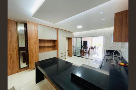 Casa de condomínio à venda com 280m², 4 quartos e 2 vagas Casa de condomínio à venda com 280m², 4 quartos e 2 vagasFoto 10