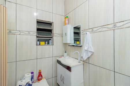 Casa à venda com 100m², 2 quartos e 3 vagasBanheiro
