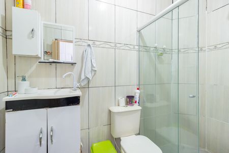 Banheiro de casa à venda com 2 quartos, 100m² em Jardim Guarani, São Paulo