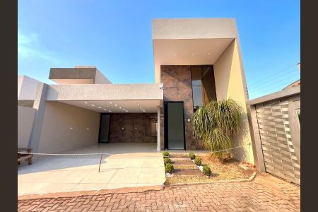 Casa de condomínio à venda com 217m², 3 quartos e 2 vagas Casa de condomínio à venda com 217m², 3 quartos e 2 vagasFoto 02