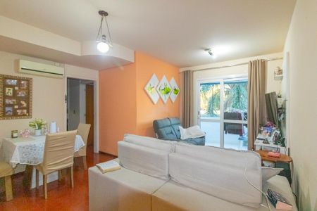 Sala de apartamento à venda com 3 quartos, 90m² em Centro, Canoas