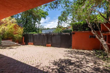 Casa à venda com 564m², 3 quartos e 8 vagas