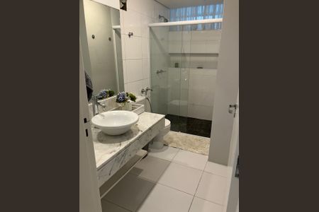 Apartamento para alugar com 111m², 3 quartos e 1 vaga Apartamento para alugar com 111m², 3 quartos e 1 vagaBanheiro