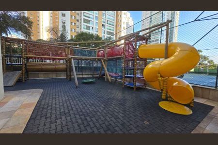 Apartamento à venda com 233m², 4 quartos e 3 vagas