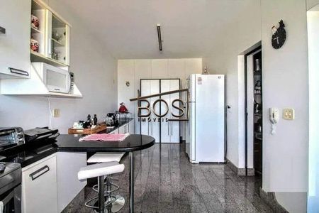 Apartamento à venda com 260m², 4 quartos e 4 vagas