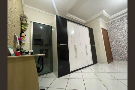 Casa de condomínio à venda com 400m², 4 quartos e 5 vagas Casa de condomínio à venda com 400m², 4 quartos e 5 vagasFoto