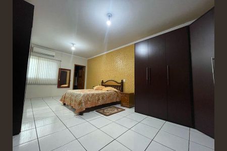 Casa de condomínio à venda com 400m², 4 quartos e 5 vagas Casa de condomínio à venda com 400m², 4 quartos e 5 vagasFoto
