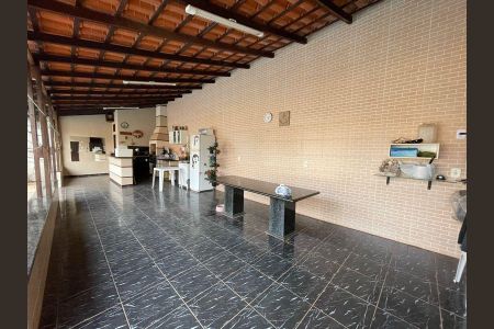Casa de condomínio à venda com 400m², 4 quartos e 5 vagas Casa de condomínio à venda com 400m², 4 quartos e 5 vagasFoto