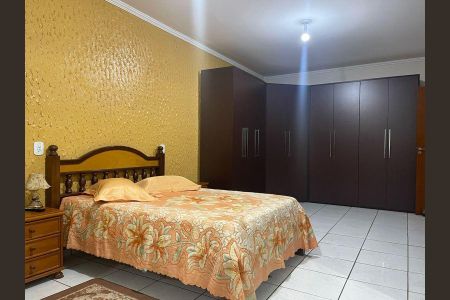 Casa de condomínio à venda com 400m², 4 quartos e 5 vagas Casa de condomínio à venda com 400m², 4 quartos e 5 vagasFoto