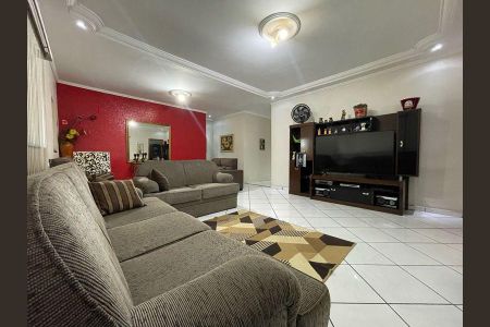Casa de condomínio à venda com 400m², 4 quartos e 5 vagas Casa de condomínio à venda com 400m², 4 quartos e 5 vagasFoto