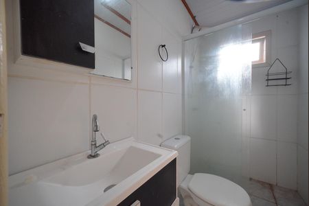 Casa para alugar com 70m², 2 quartos e 2 vagasBanheiro Social