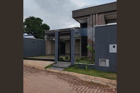 Casa de condomínio à venda com 230m², 3 quartos e 2 vagas Casa de condomínio à venda com 230m², 3 quartos e 2 vagasFoto 01