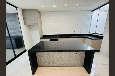 Casa de condomínio à venda com 260m², 3 quartos e 4 vagas Casa de condomínio à venda com 260m², 3 quartos e 4 vagasFoto 06