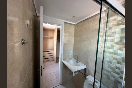 Apartamento para alugar com 75m², 3 quartos e 1 vaga Apartamento para alugar com 75m², 3 quartos e 1 vagaBanheiro da Suíte