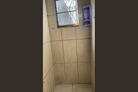 Banheiro de apartamento para alugar com 2 quartos, 62m² em Anchieta, Nilópolis