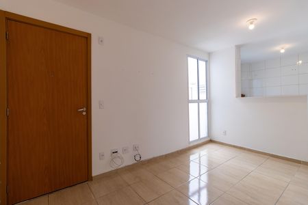 Sala de apartamento para alugar com 2 quartos, 38m² em Lajeado, Cotia