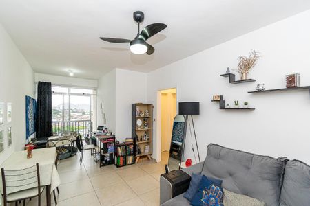 Apartamento à venda com 63m², 2 quartos e 1 vaga Apartamento à venda com 63m², 2 quartos e 1 vagaSala