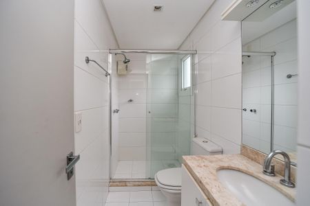 Apartamento à venda com 65m², 2 quartos e 2 vagas Apartamento à venda com 65m², 2 quartos e 2 vagasBanheiro da Suíte 2