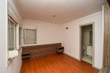 Suíte 1 de apartamento à venda com 2 quartos, 65m² em Bela Vista, Porto Alegre