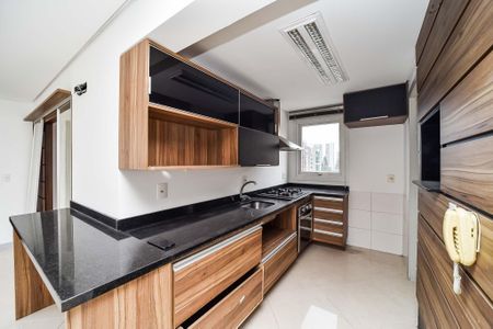 Apartamento à venda com 65m², 2 quartos e 2 vagas Apartamento à venda com 65m², 2 quartos e 2 vagasCozinha