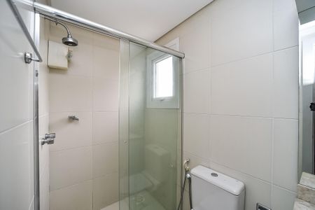 Apartamento à venda com 65m², 2 quartos e 2 vagas Apartamento à venda com 65m², 2 quartos e 2 vagasBanheiro da Suíte 1