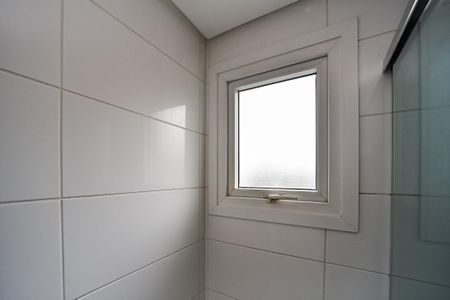 Apartamento à venda com 65m², 2 quartos e 2 vagas Apartamento à venda com 65m², 2 quartos e 2 vagasBanheiro da Suíte 2