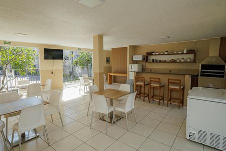 Apartamento à venda com 41m², 2 quartos e 1 vaga Apartamento à venda com 41m², 2 quartos e 1 vagaÁrea comum - Salão de festas