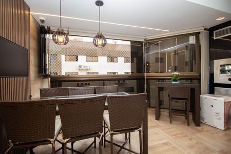 Apartamento para alugar com 145m², 3 quartos e 2 vagas Apartamento para alugar com 145m², 3 quartos e 2 vagasSacada