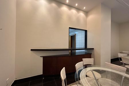 Apartamento para alugar com 145m², 3 quartos e 2 vagas Apartamento para alugar com 145m², 3 quartos e 2 vagasÁrea comum - Salão de festas