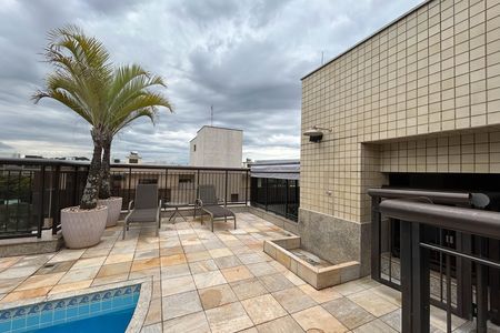 Apartamento para alugar com 145m², 3 quartos e 2 vagas Apartamento para alugar com 145m², 3 quartos e 2 vagasÁrea comum - Piscina