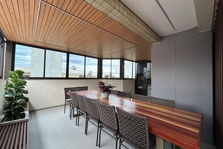 Apartamento para alugar com 145m², 3 quartos e 2 vagas Apartamento para alugar com 145m², 3 quartos e 2 vagasÁrea comum - Churrasqueira