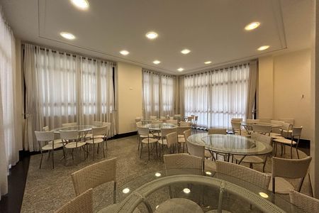 Apartamento para alugar com 145m², 3 quartos e 2 vagas Apartamento para alugar com 145m², 3 quartos e 2 vagasÁrea comum - Salão de festas