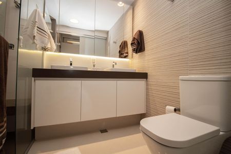 Apartamento para alugar com 145m², 3 quartos e 2 vagas Apartamento para alugar com 145m², 3 quartos e 2 vagasBanheiro da Suíte