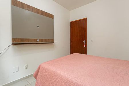 Quarto de apartamento para alugar com 2 quartos, 62m² em RESIDENCIAL PORTUGALIA ||, Florianópolis