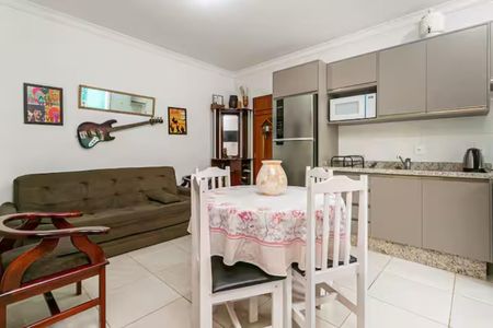 Cozinha de apartamento para alugar com 2 quartos, 62m² em RESIDENCIAL PORTUGALIA ||, Florianópolis