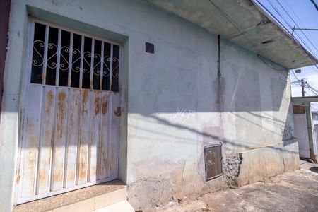 Fachada de casa à venda com 1 quarto, 360m² em Candelária, Belo Horizonte