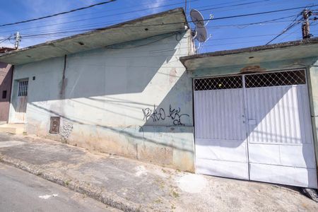 Fachada de casa à venda com 1 quarto, 360m² em Candelária, Belo Horizonte